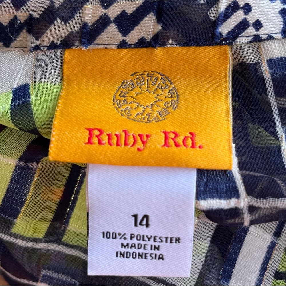 •Ruby Rd• Button-Down Sheer Geometric Blouse - Size 14 - Picture 2 of 9